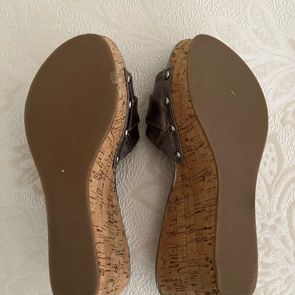 Guess Silver edgy wedge mules with silver metal grommets and buckle. NWOT - Picture 7 of 8